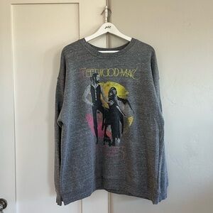 🤍 euc | Daydreamer | Fleetwood Mac graphic sweatshirt